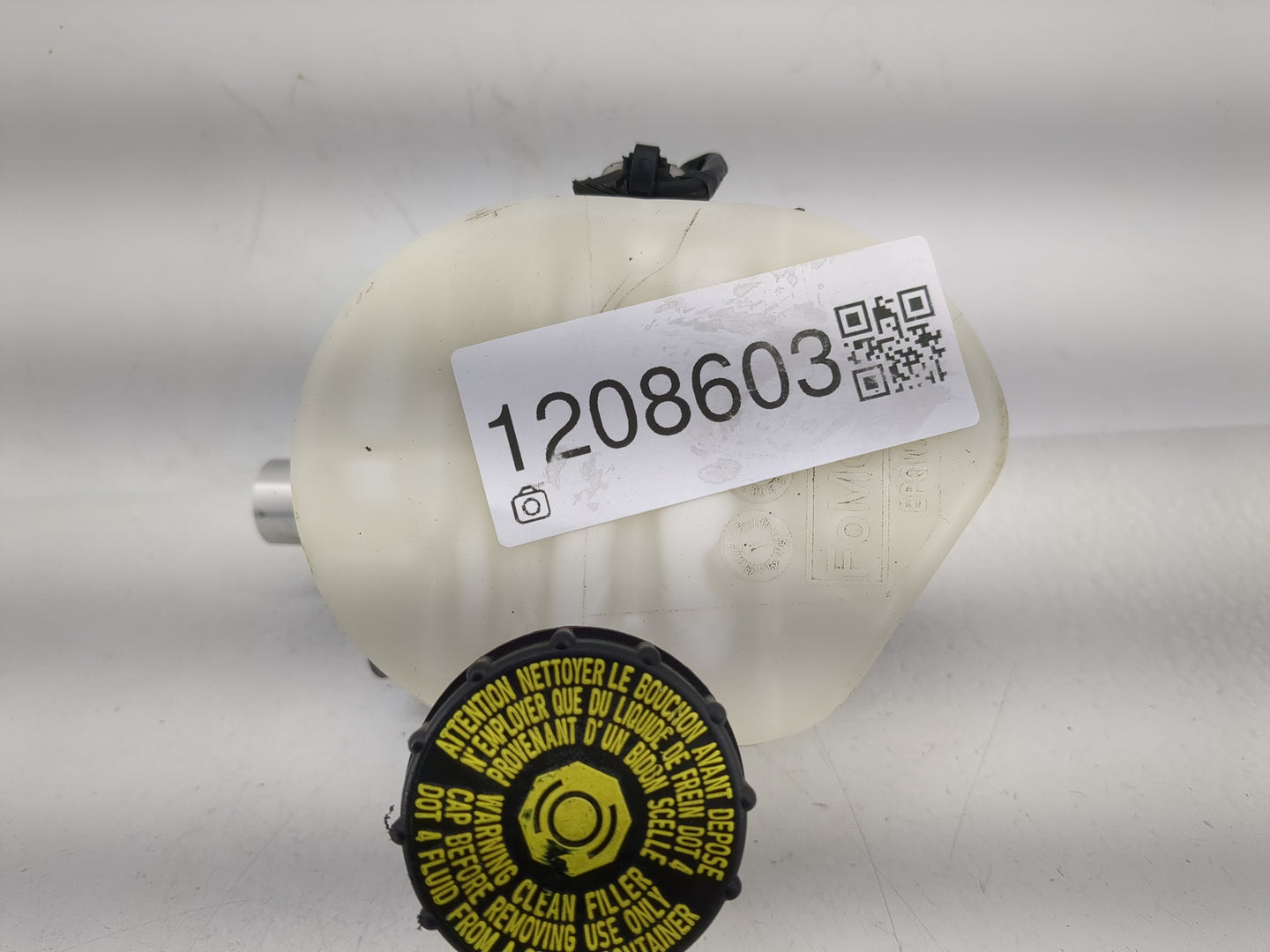 2015-2022 Ford Mustang Brake Master Cylinder - Oemusedautoparts1.com