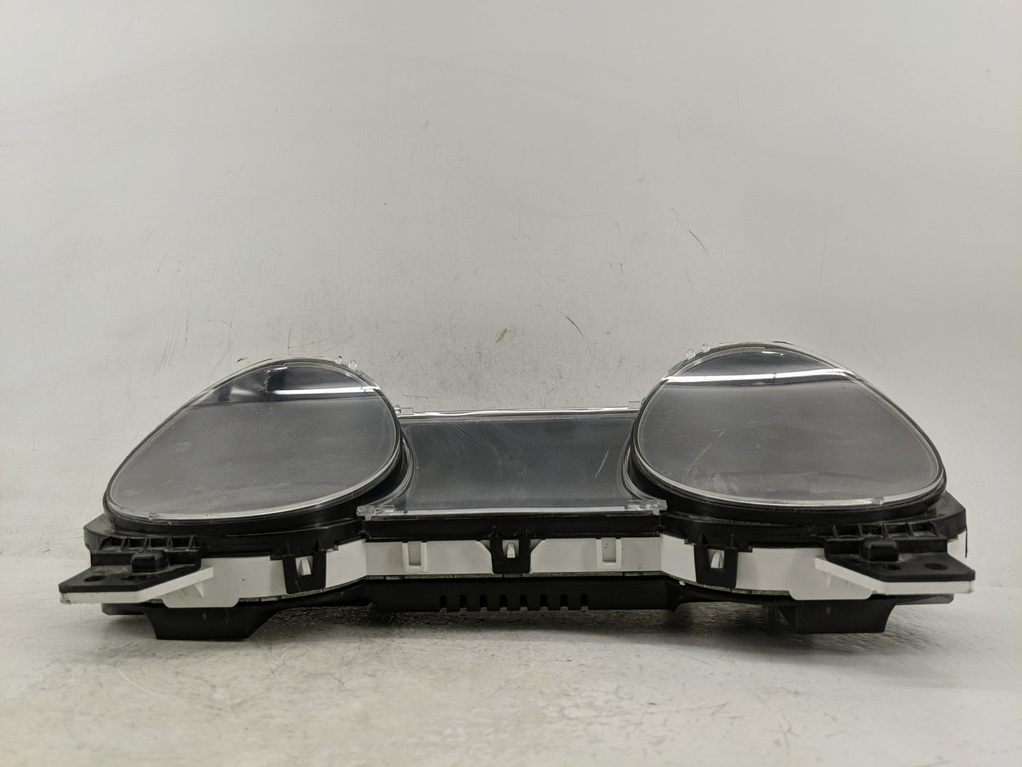 2019-2020 Ford Mustang Instrument Cluster Speedometer Gauges P/N:MX257550-8541 KR3T-10849-AB Fits Fits 2019 2020 OEM Used Au
