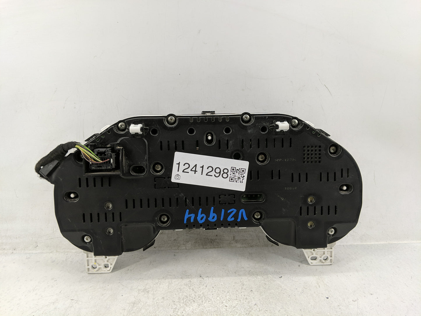 2019-2020 Ford Mustang Instrument Cluster Speedometer Gauges P/N:MX257550-8541 KR3T-10849-AB Fits Fits 2019 2020 OEM Used Au