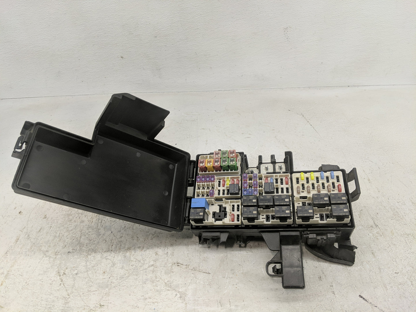 2018-2019 Ford Mustang Fusebox Fuse Box Panel Relay Module Fits Fits 2018 2019 OEM Used Auto Parts - Oemusedautoparts1.com