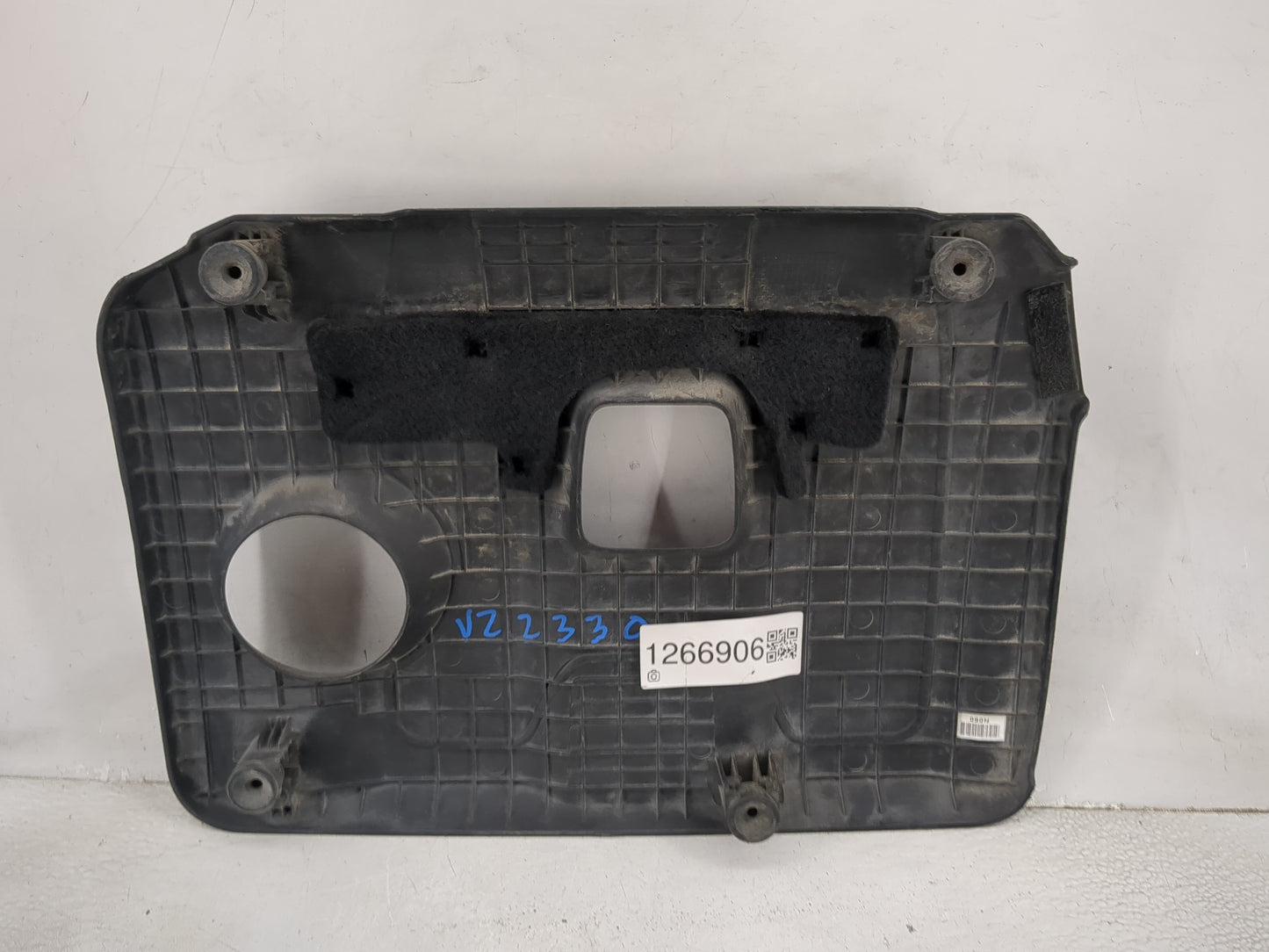 2019 Ford Mustang Engine Cover 1266906 - Oemusedautoparts1.com
