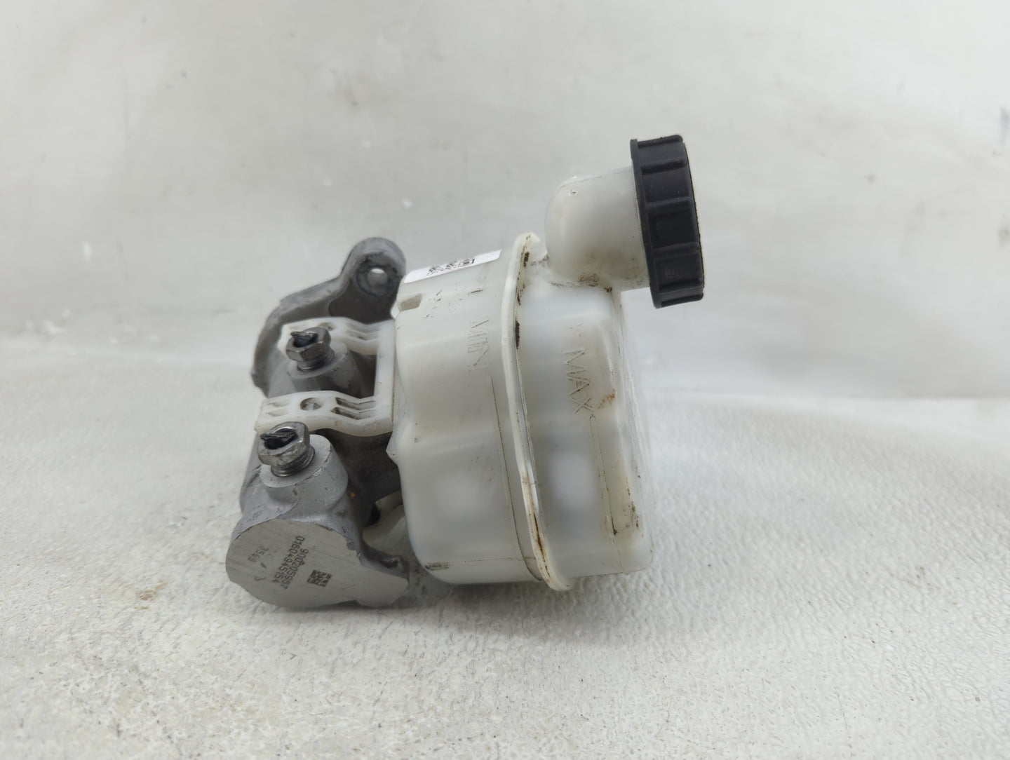 2015-2022 Ford Mustang Brake Master Cylinder - Oemusedautoparts1.com