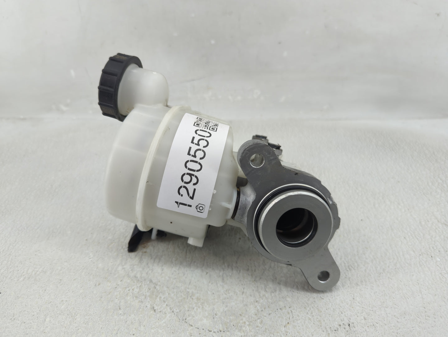 2015-2022 Ford Mustang Brake Master Cylinder - Oemusedautoparts1.com