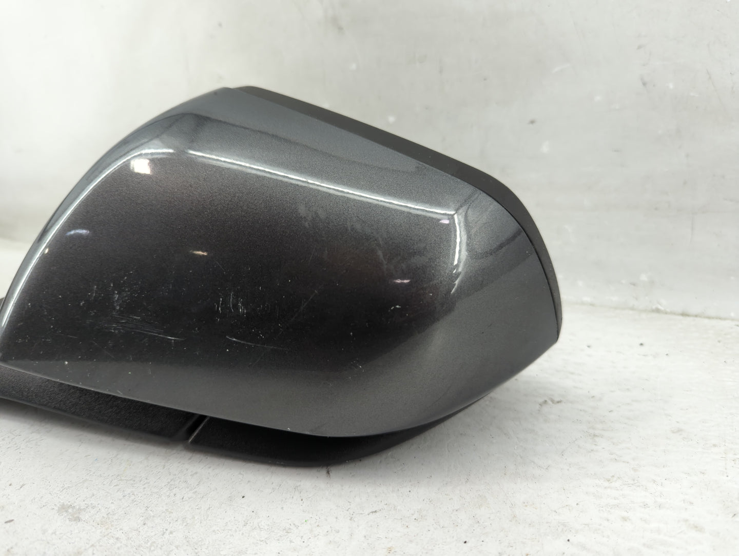 2015-2020 Ford Mustang Driver Side View Mirror - Left Door Mirror OEM Used - Oemusedautoparts1.com