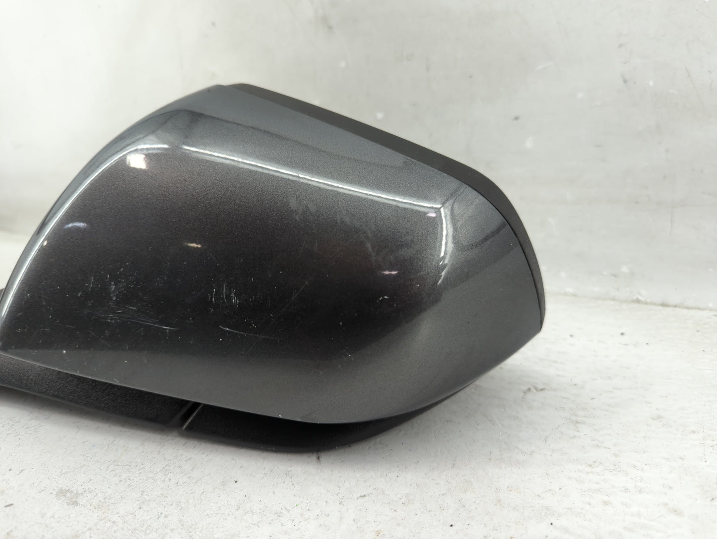 2015-2020 Ford Mustang Driver Side View Mirror - Left Door Mirror OEM Used - Oemusedautoparts1.com