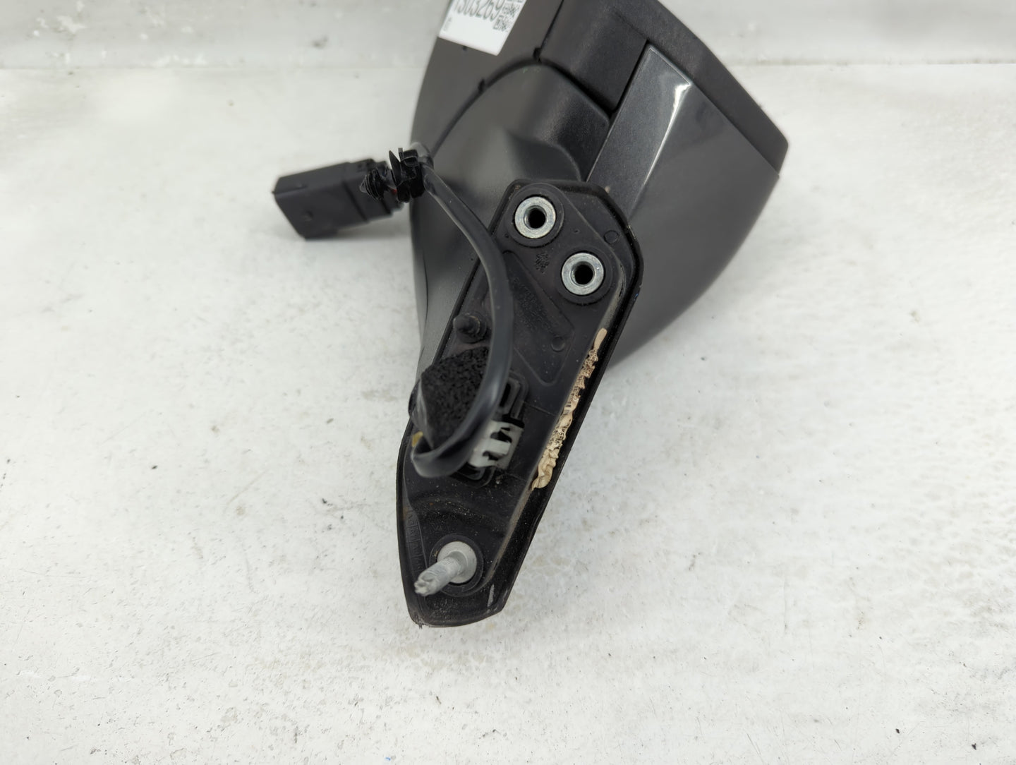 2015-2020 Ford Mustang Driver Side View Mirror - Left Door Mirror OEM Used - Oemusedautoparts1.com