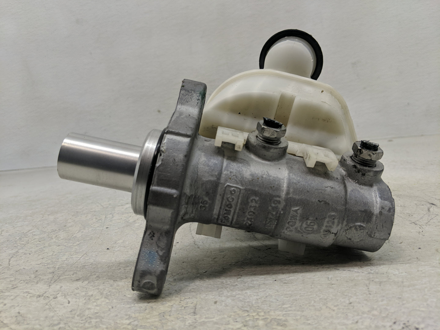 2015-2022 Ford Mustang Brake Master Cylinder - Oemusedautoparts1.com