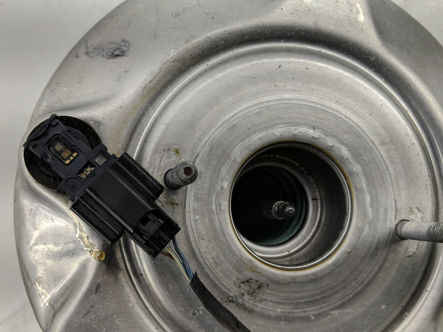 2018-2022 Ford Mustang Power Brake Booster Oem - Oemusedautoparts1.com