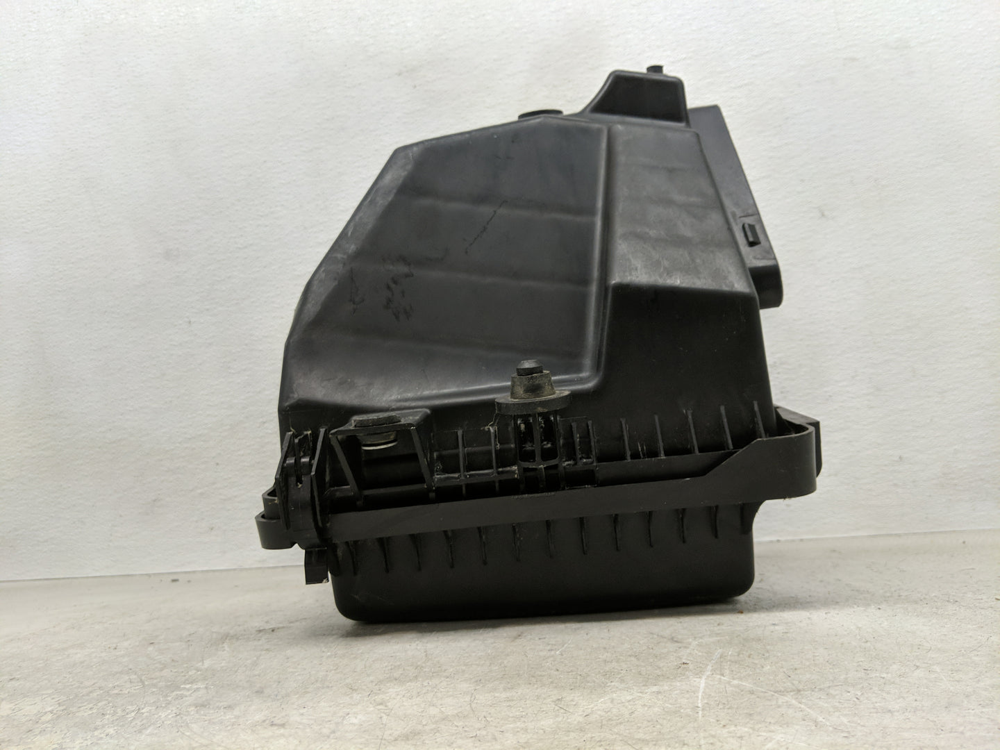 2018-2022 Ford Mustang Air Cleaner Intake-duct Hose Tube 1352055 - Oemusedautoparts1.com