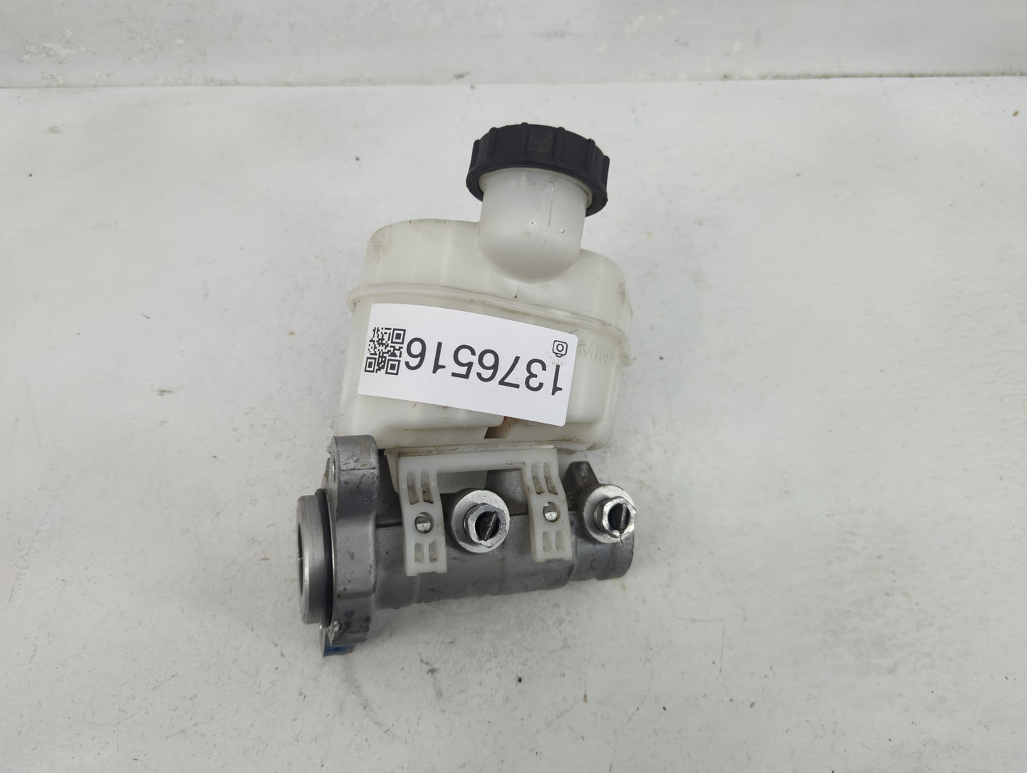 2015-2022 Ford Mustang Brake Master Cylinder - Oemusedautoparts1.com