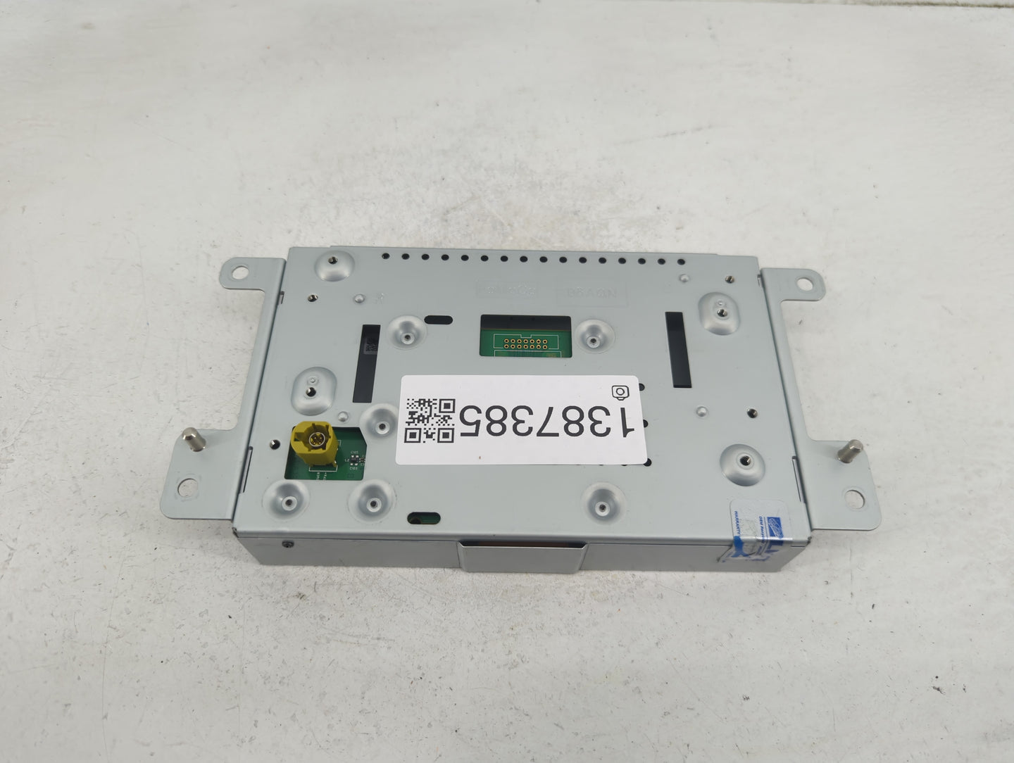 2019-2022 Ford Mustang Information Display Screen - Oemusedautoparts1.com