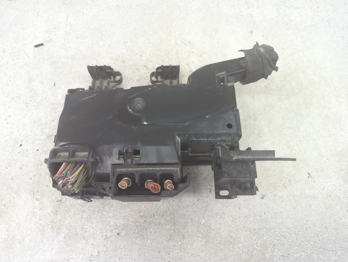2018-2019 Ford Mustang Fusebox Fuse Box Panel Relay Module Fits Fits 2018 2019 OEM Used Auto Parts - Oemusedautoparts1.com