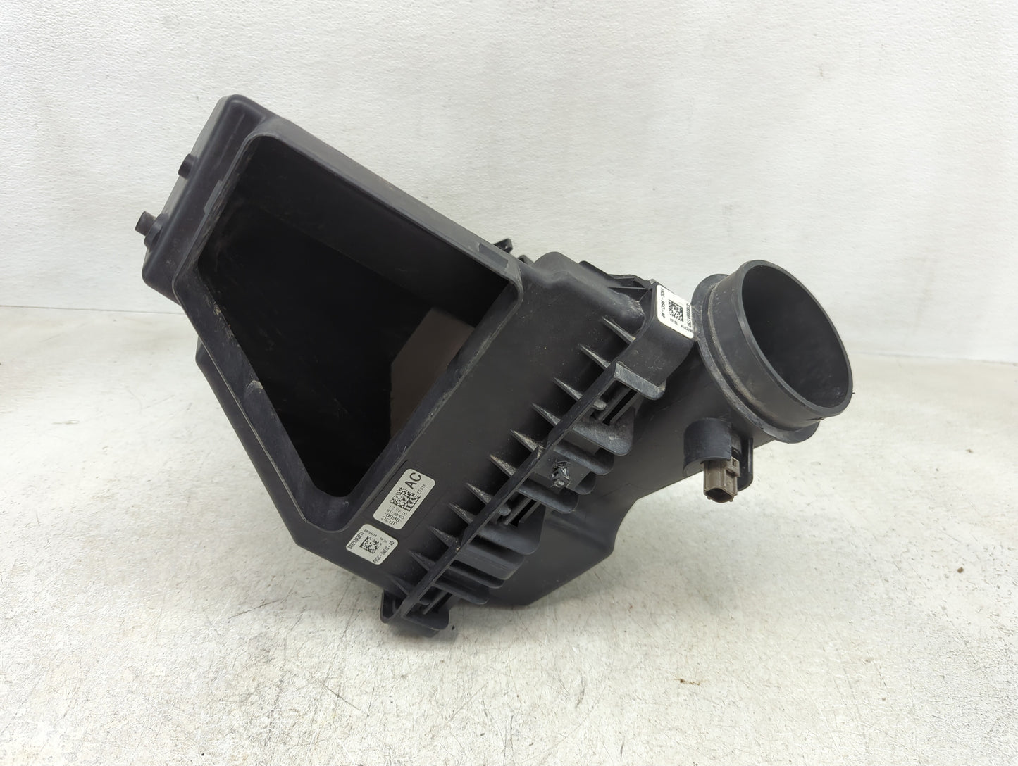 2018-2022 Ford Mustang Air Cleaner Intake-duct Hose Tube - Oemusedautoparts1.com
