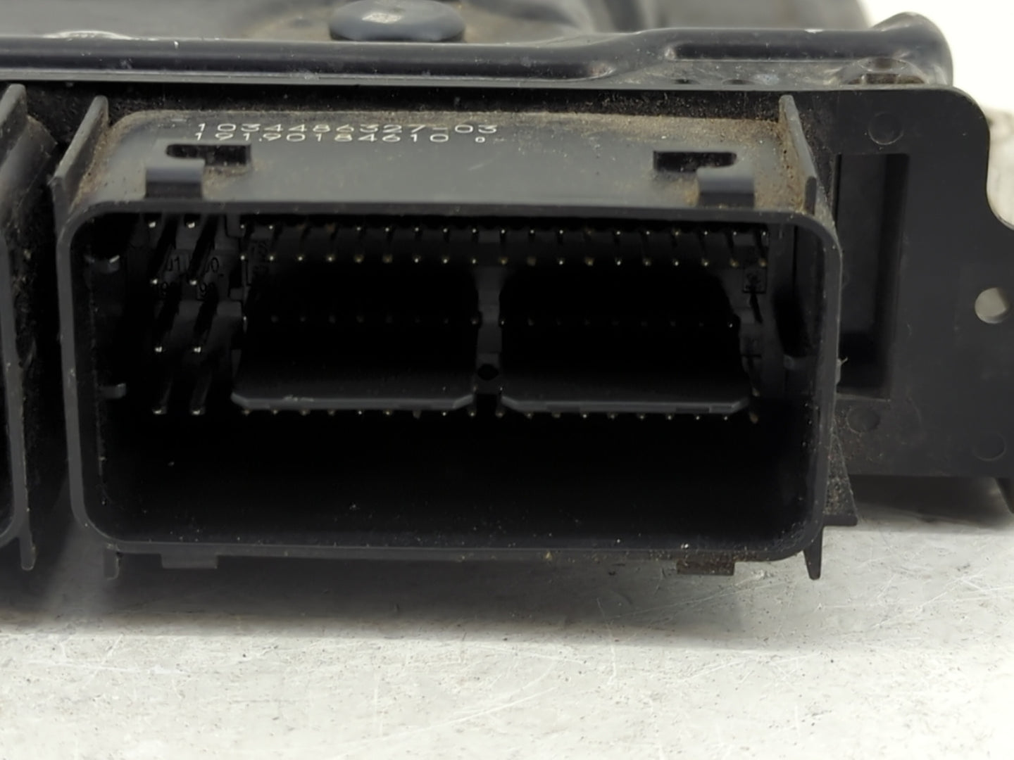 2019-2022 Ford Mustang PCM Engine Control Computer ECU ECM PCU OEM P/N:KR3A-12A650-HB Fits Fits 2019 2020 2021 2022 OEM Used