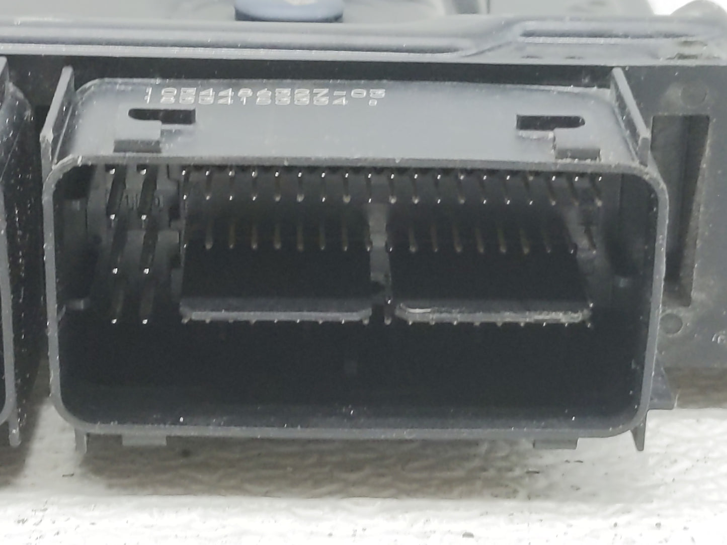 2015-2017 Ford Mustang PCM Engine Control Computer ECU ECM PCU OEM P/N:KR3A-12A650-HA 0 261 S21 151 Fits OEM Used Auto Parts