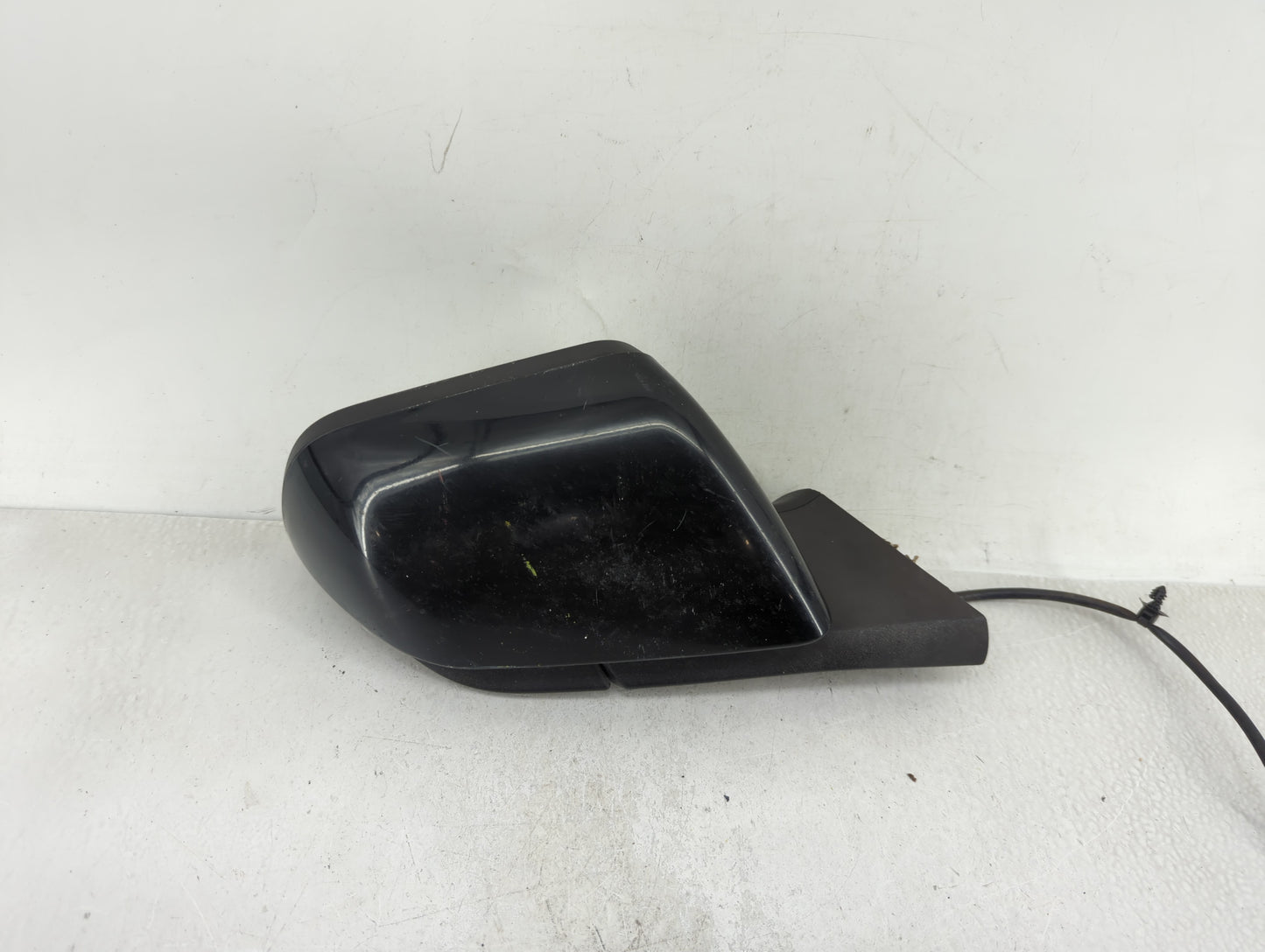 2015-2020 Ford Mustang Passenger Side View Mirror - Right Door Mirror OEM Used - Oemusedautoparts1.com