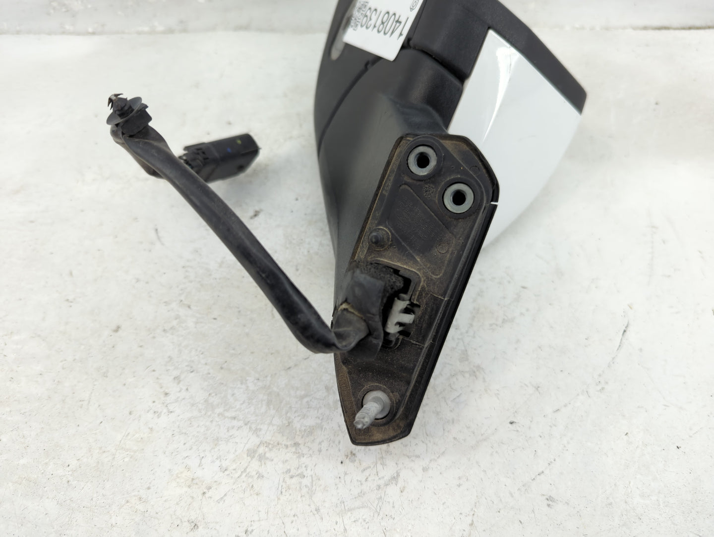 2015-2020 Ford Mustang Driver Side View Mirror - Left Door Mirror OEM Used - Oemusedautoparts1.com
