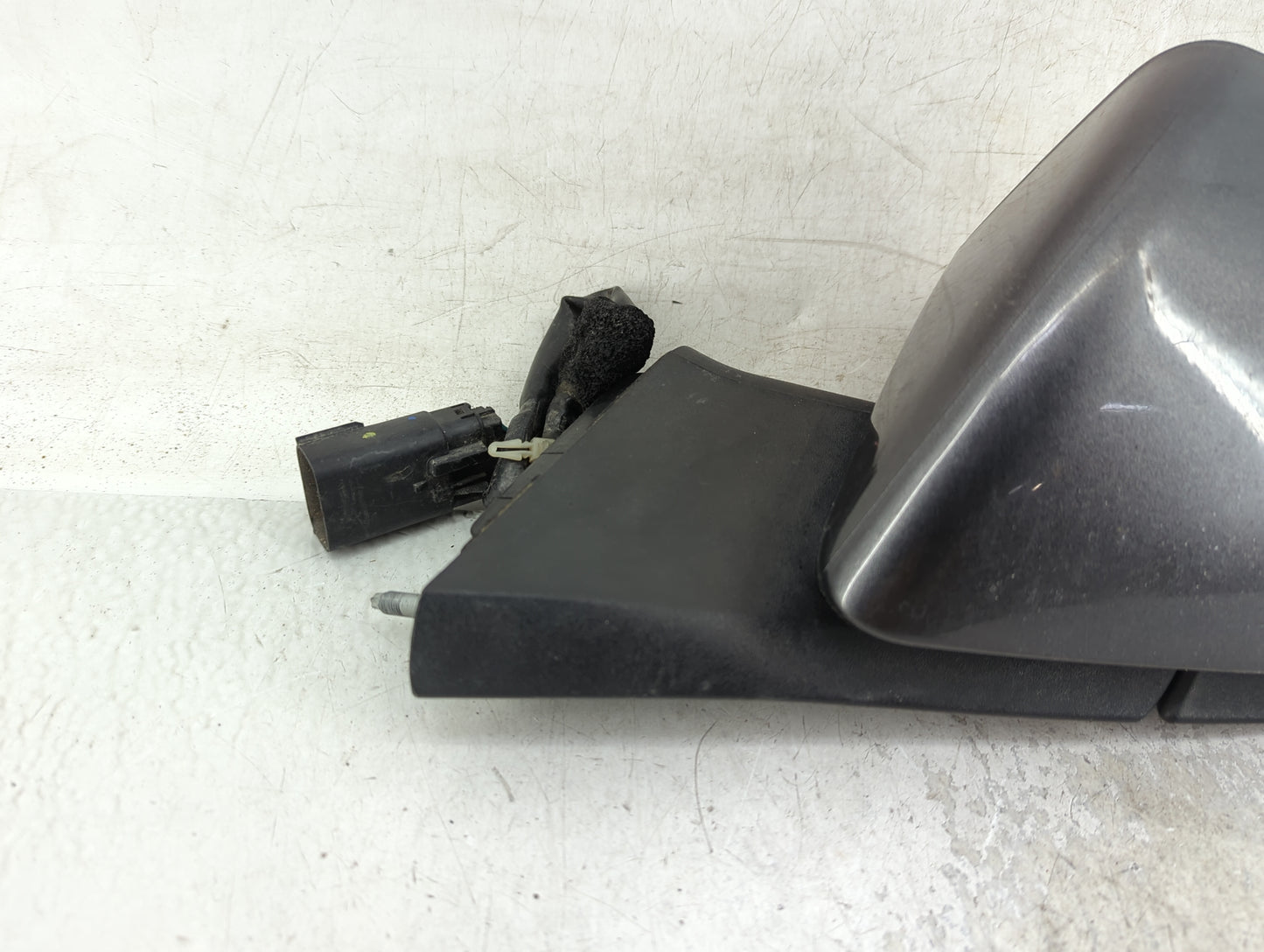 2015-2020 Ford Mustang Driver Side View Mirror - Left Door Mirror OEM Used - Oemusedautoparts1.com