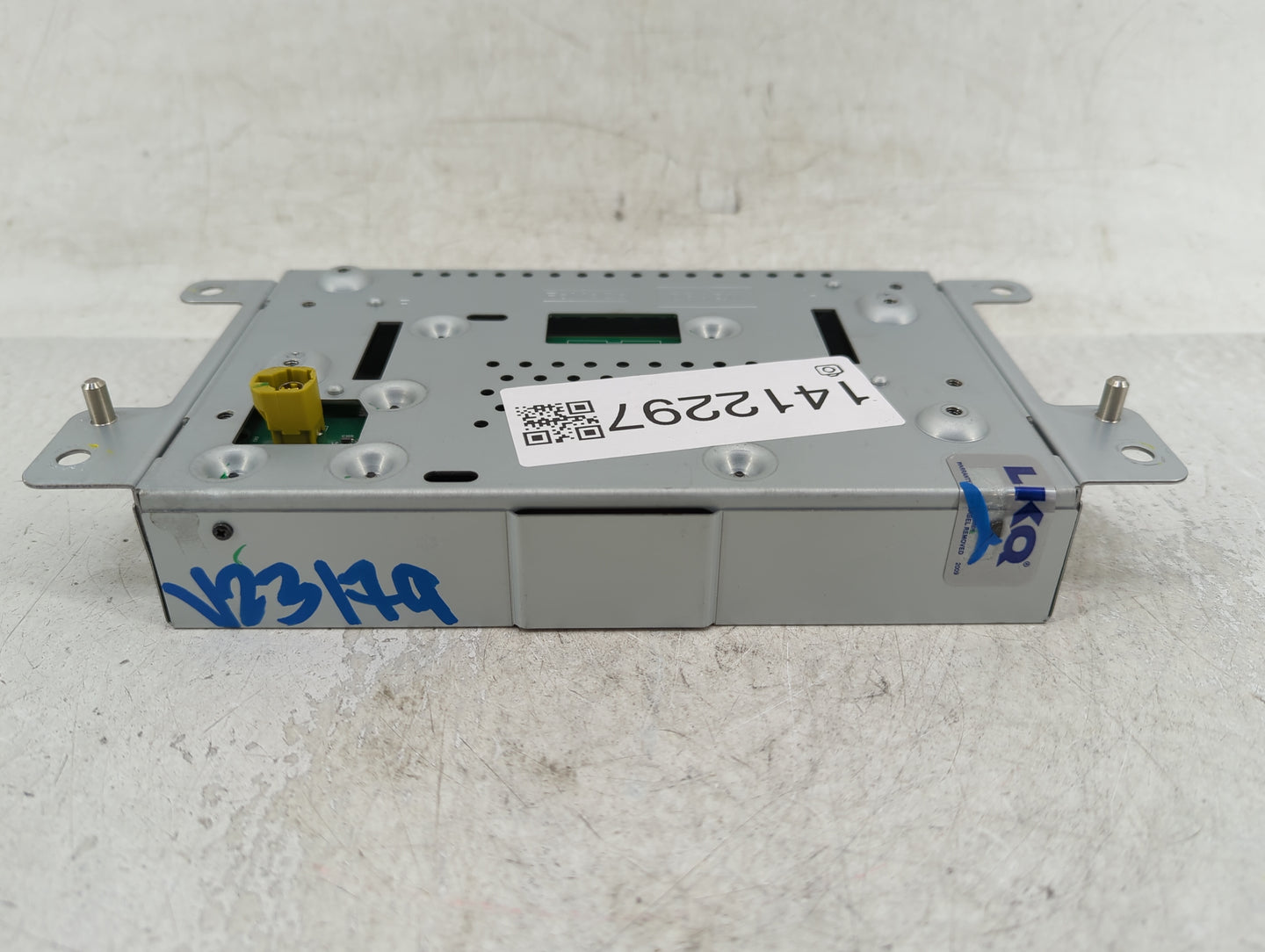 2019-2022 Ford Mustang Information Display Screen - Oemusedautoparts1.com