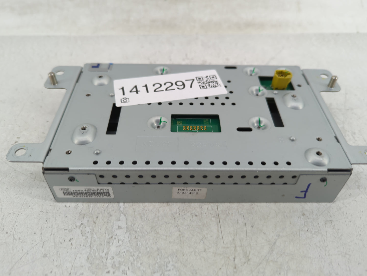 2019-2022 Ford Mustang Information Display Screen - Oemusedautoparts1.com