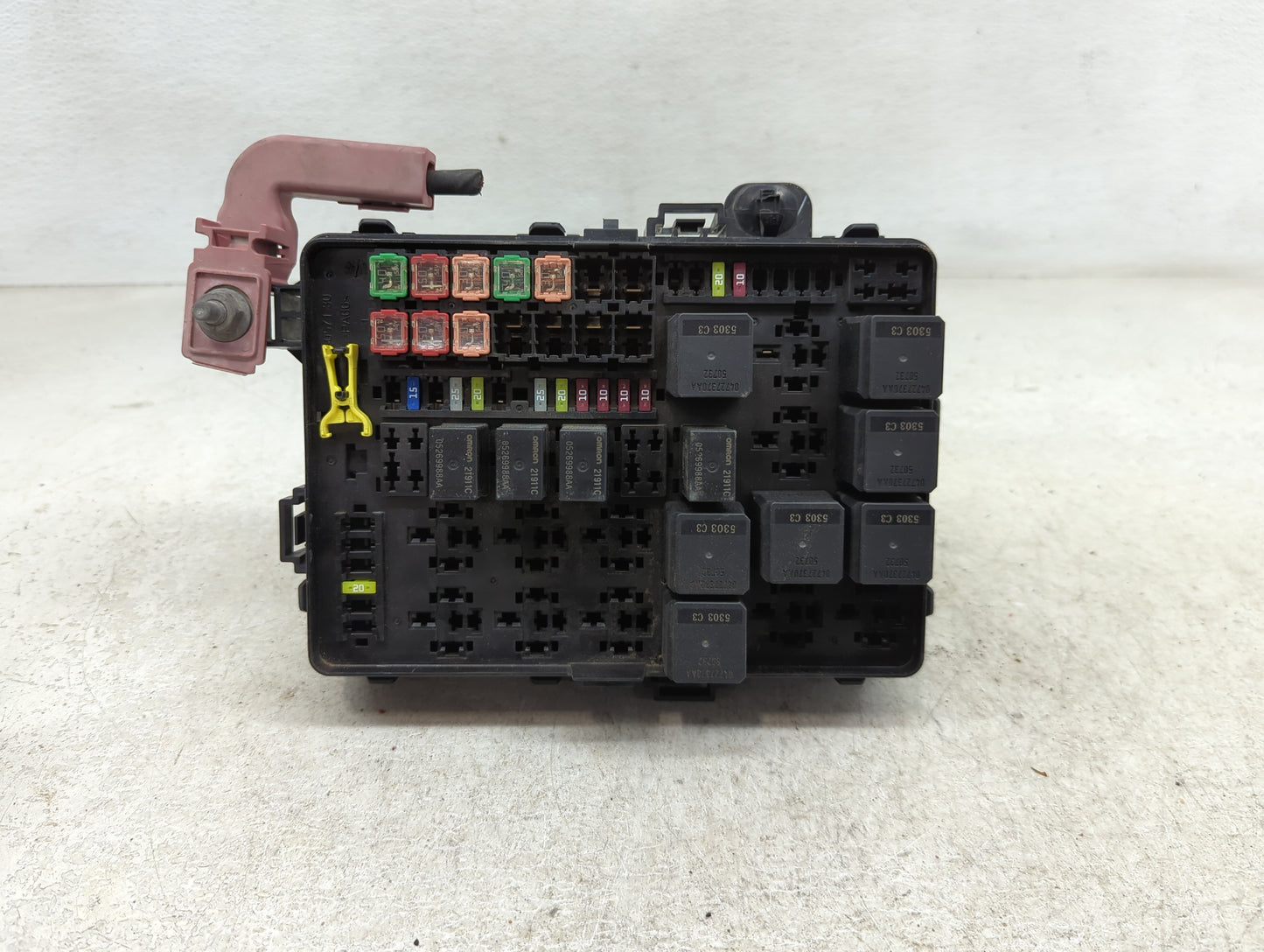 2018-2019 Ford Mustang Fusebox Fuse Box Panel Relay Module P/N:P68274131AD Fits Fits 2018 2019 OEM Used Auto Parts - Oemused