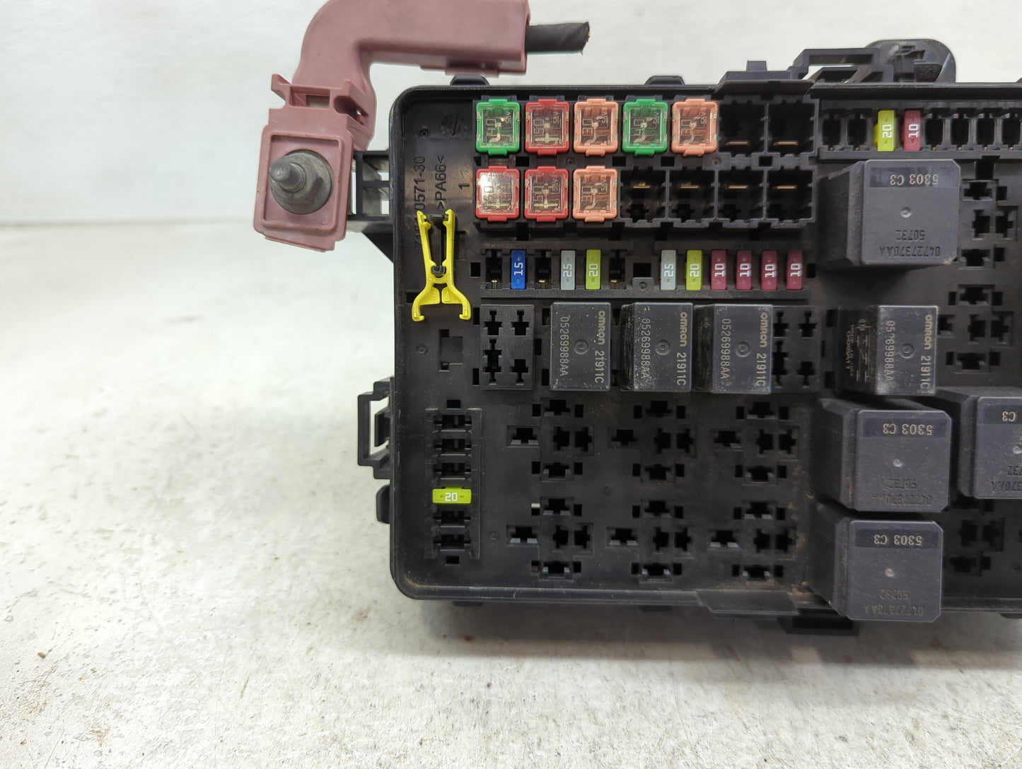 2018-2019 Ford Mustang Fusebox Fuse Box Panel Relay Module P/N:P68274131AD Fits Fits 2018 2019 OEM Used Auto Parts - Oemused