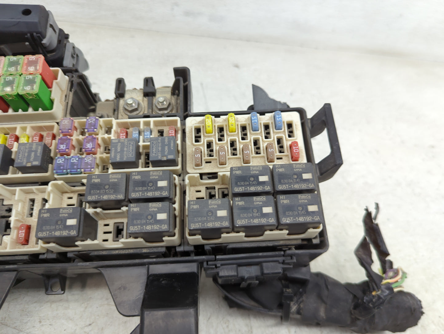 2018-2019 Ford Mustang Fusebox Fuse Box Panel Relay Module Fits Fits 2018 2019 OEM Used Auto Parts - Oemusedautoparts1.com