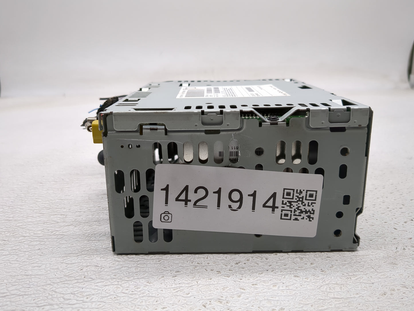 2019 Ford Mustang Radio AM FM Cd Player Receiver Replacement P/N:KR3T-18D832-BC RU-9748S-B, 276-19M1-38 Fits OEM Used Auto P
