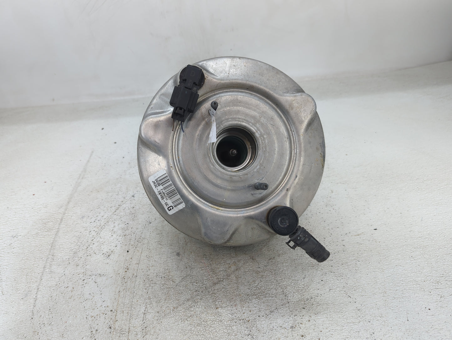 2018-2020 Ford Mustang Power Brake Booster Oem 1423997 - Oemusedautoparts1.com