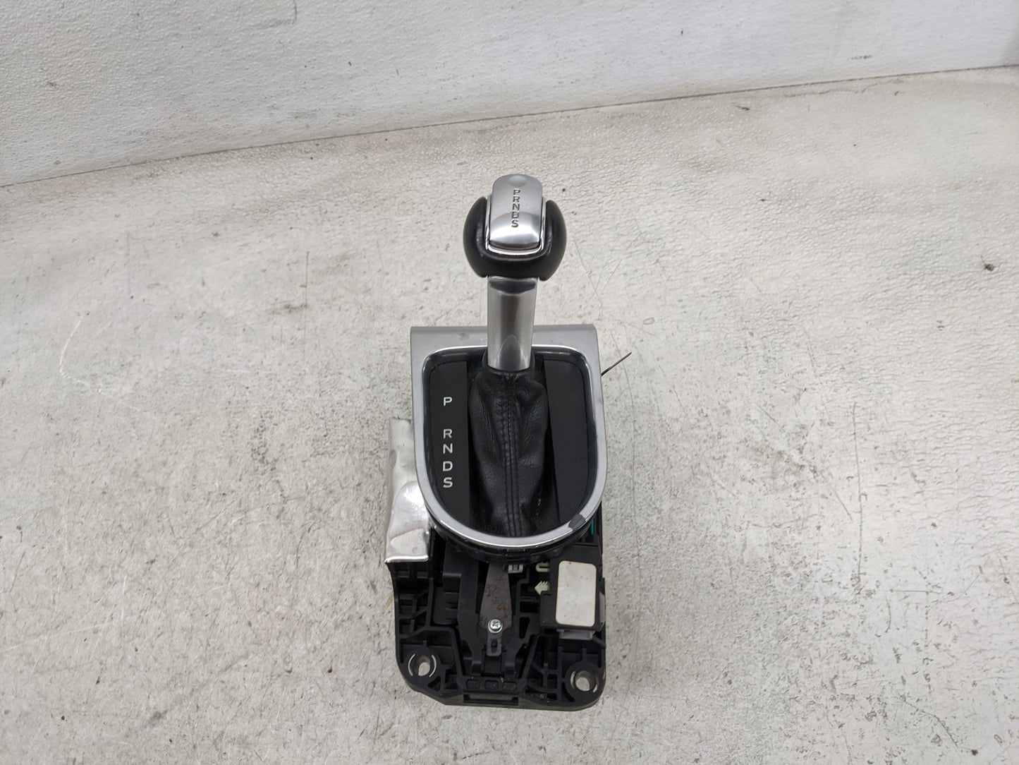 2019 Ford Mustang Floor Console Assembly Shifter - Oemusedautoparts1.com