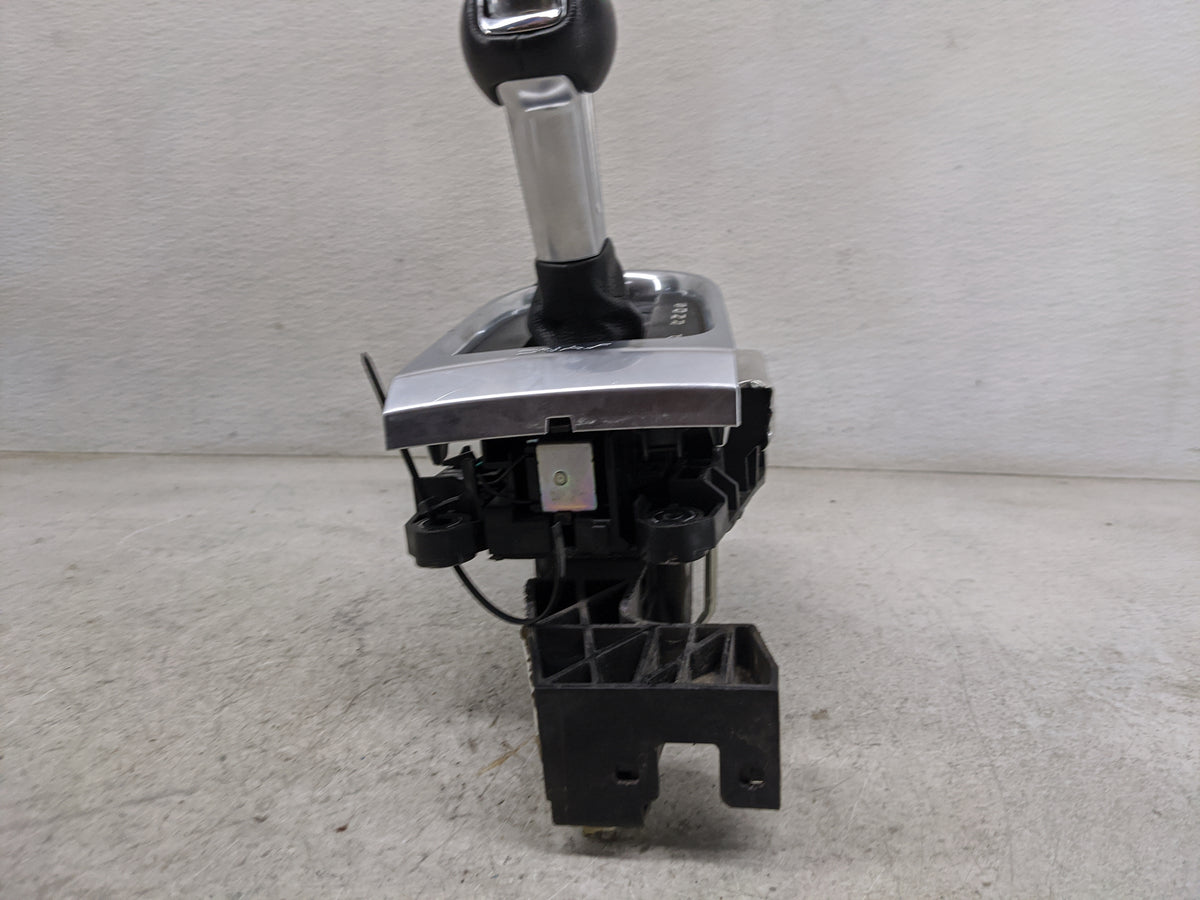 2019 Ford Mustang Floor Console Assembly Shifter - Oemusedautoparts1.com