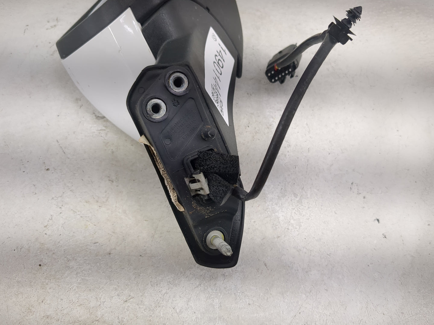 2015-2020 Ford Mustang Passenger Side View Mirror - Right Door Mirror OEM Used - Oemusedautoparts1.com