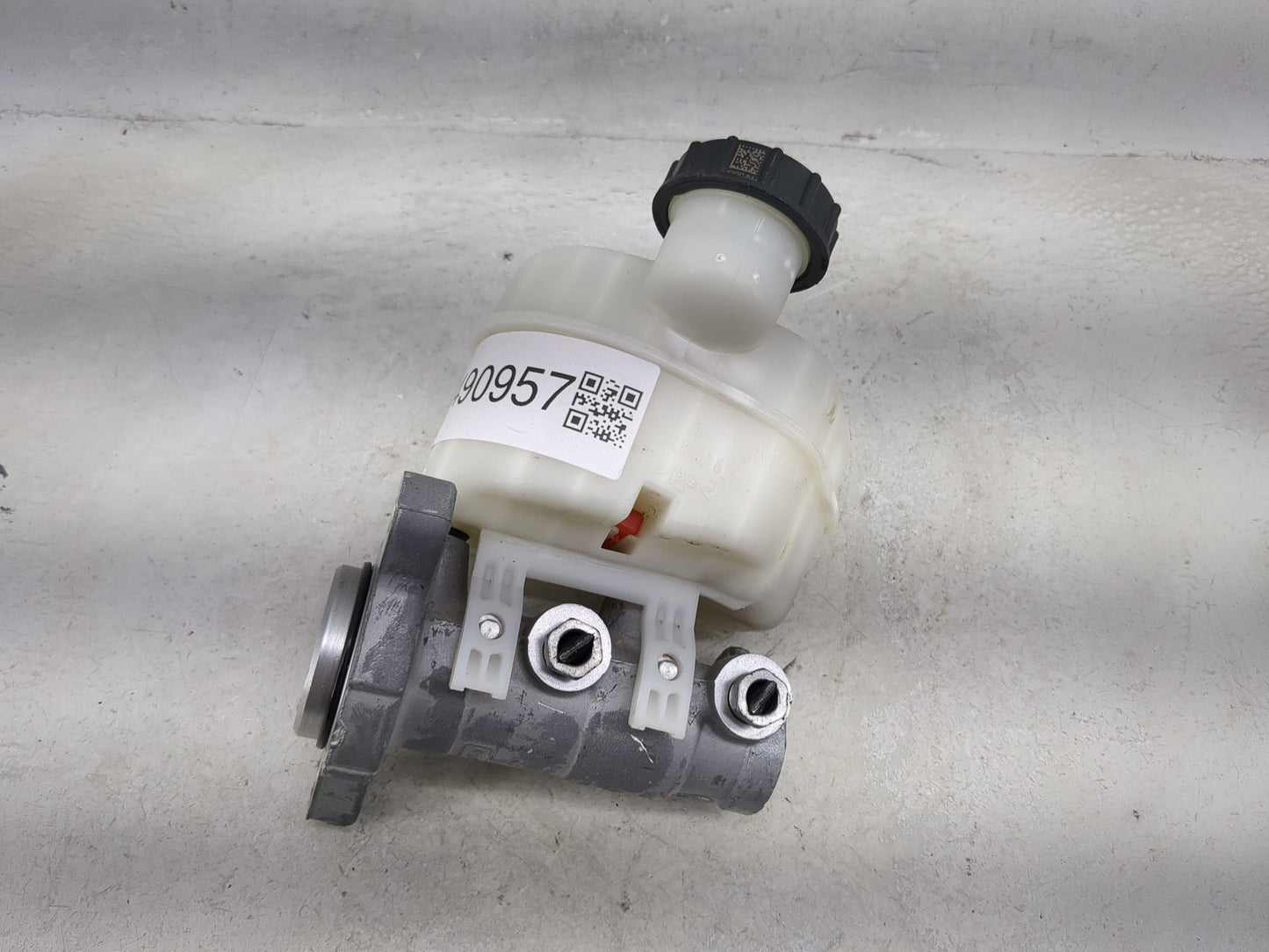 2015-2022 Ford Mustang Brake Master Cylinder 1490957 - Oemusedautoparts1.com