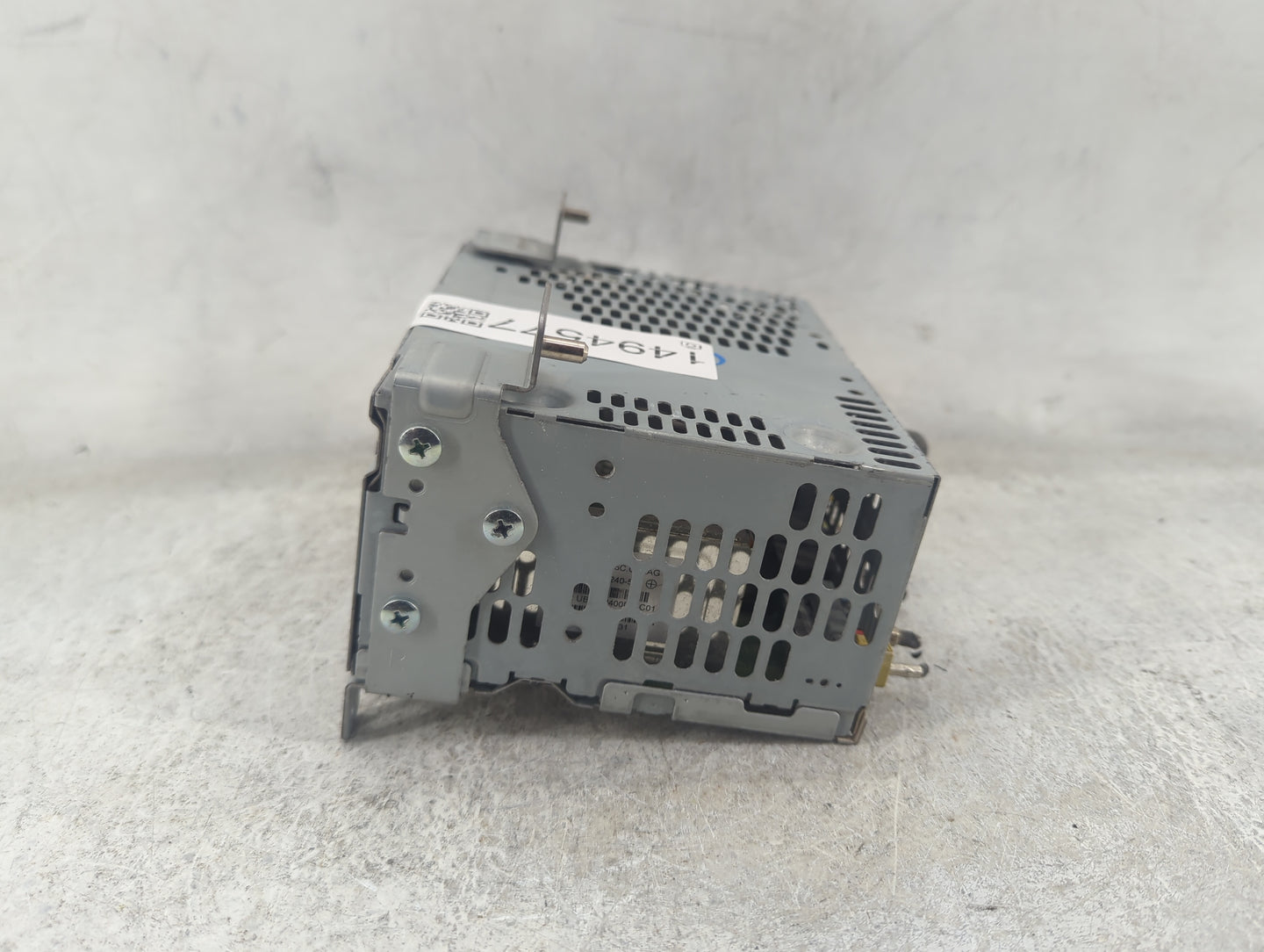 2019 Ford Mustang Radio AM FM Cd Player Receiver Replacement P/N:RU-9751S-C S6YKB, KR3T-18D832-ED Fits OEM Used Auto Parts -