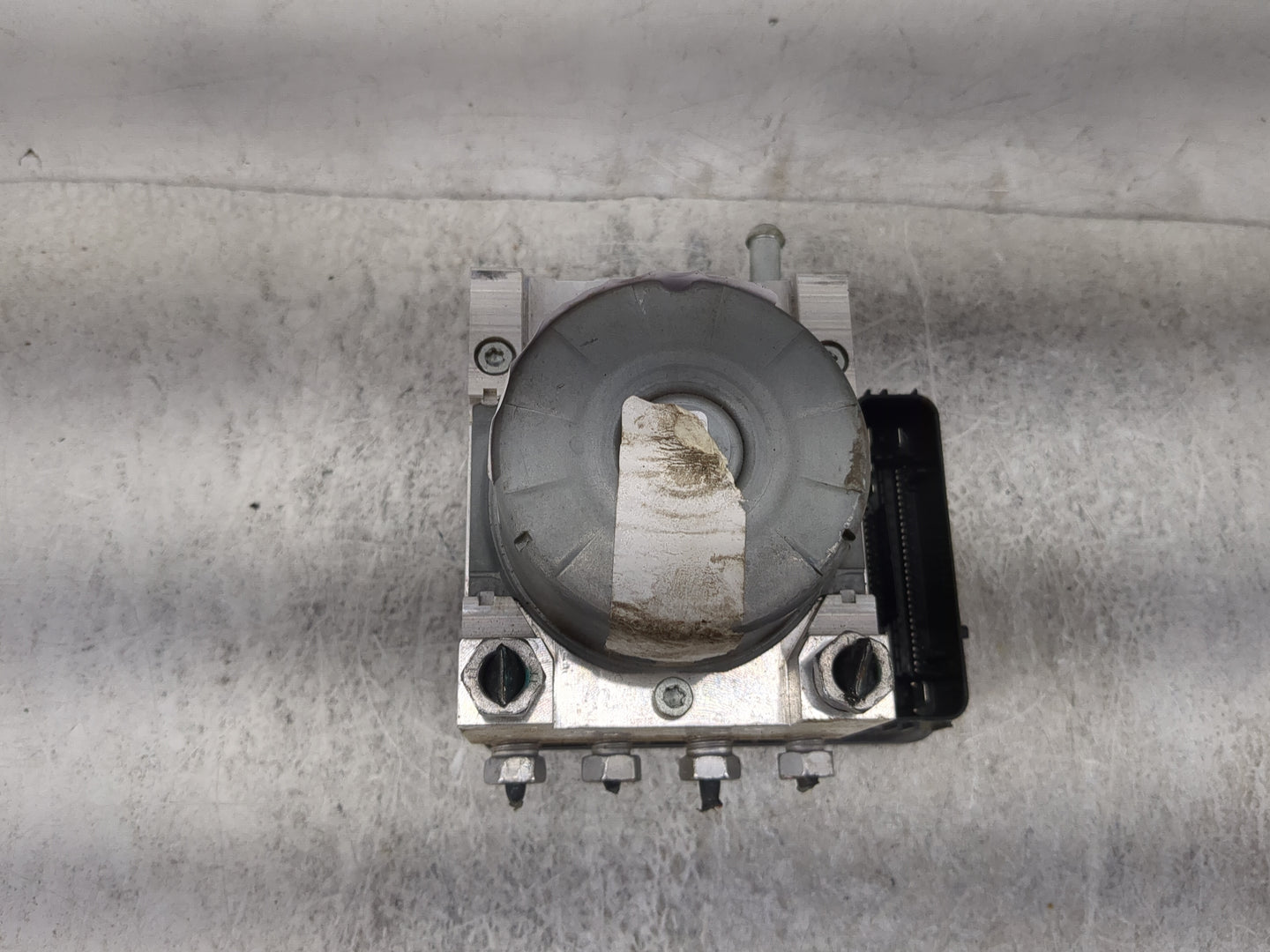 2019-2022 Ford Mustang ABS Pump Control Module Replacement P/N:KR3C-2B373-AB 25.0220-1092.4 Fits Fits 2019 2020 2021 2022 OE