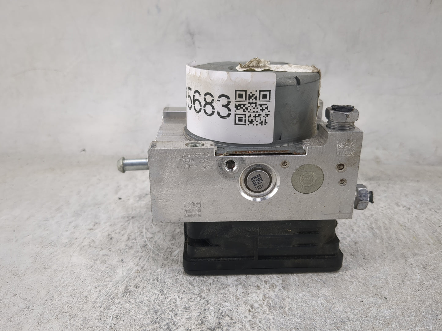 2019-2022 Ford Mustang ABS Pump Control Module Replacement P/N:KR3C-2B373-AB 25.0220-1092.4 Fits Fits 2019 2020 2021 2022 OE