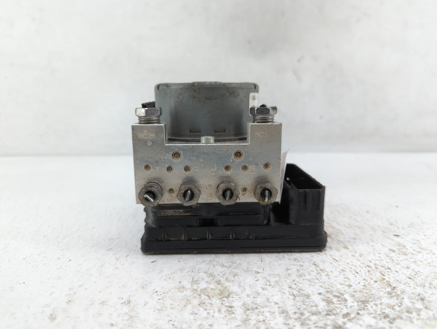 2019-2022 Ford Mustang ABS Pump Control Module Replacement P/N:KR3C-2C219-AB KR3C-2B373-AB Fits Fits 2019 2020 2021 2022 OEM