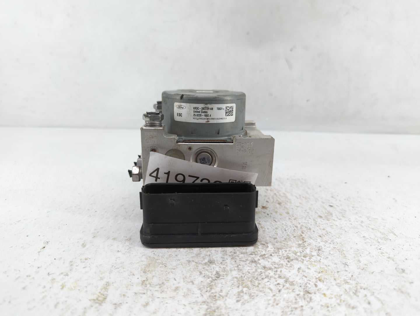 2019-2022 Ford Mustang ABS Pump Control Module Replacement P/N:KR3C-2C219-AB KR3C-2B373-AB Fits Fits 2019 2020 2021 2022 OEM