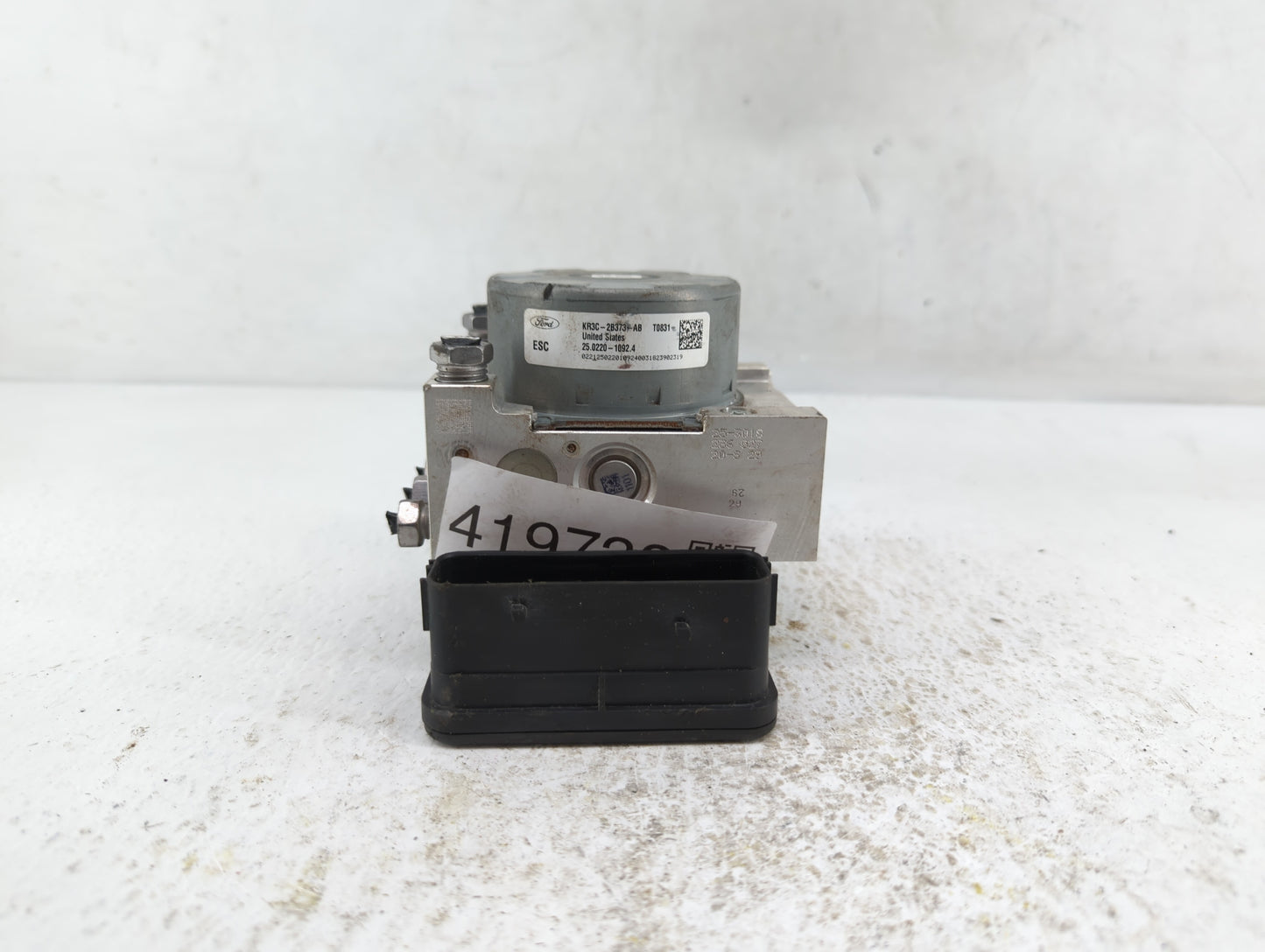 2019-2022 Ford Mustang ABS Pump Control Module Replacement P/N:KR3C-2C219-AB KR3C-2B373-AB Fits Fits 2019 2020 2021 2022 OEM