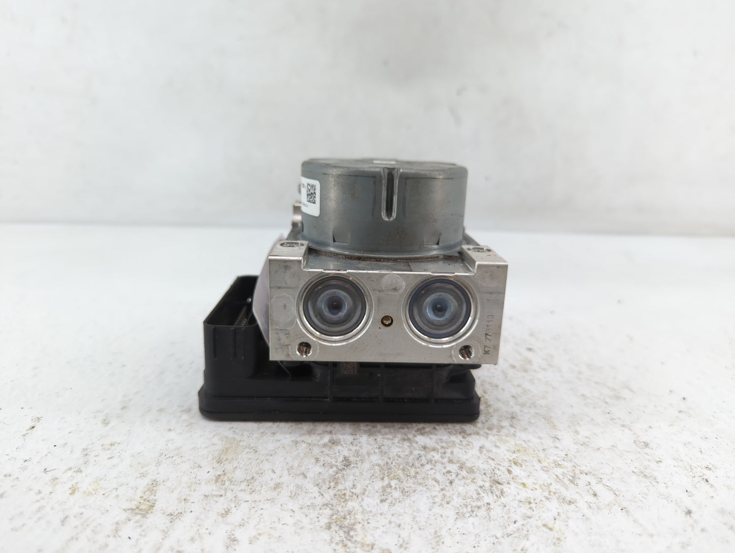 2019-2022 Ford Mustang ABS Pump Control Module Replacement P/N:KR3C-2C219-AB KR3C-2B373-AB Fits Fits 2019 2020 2021 2022 OEM