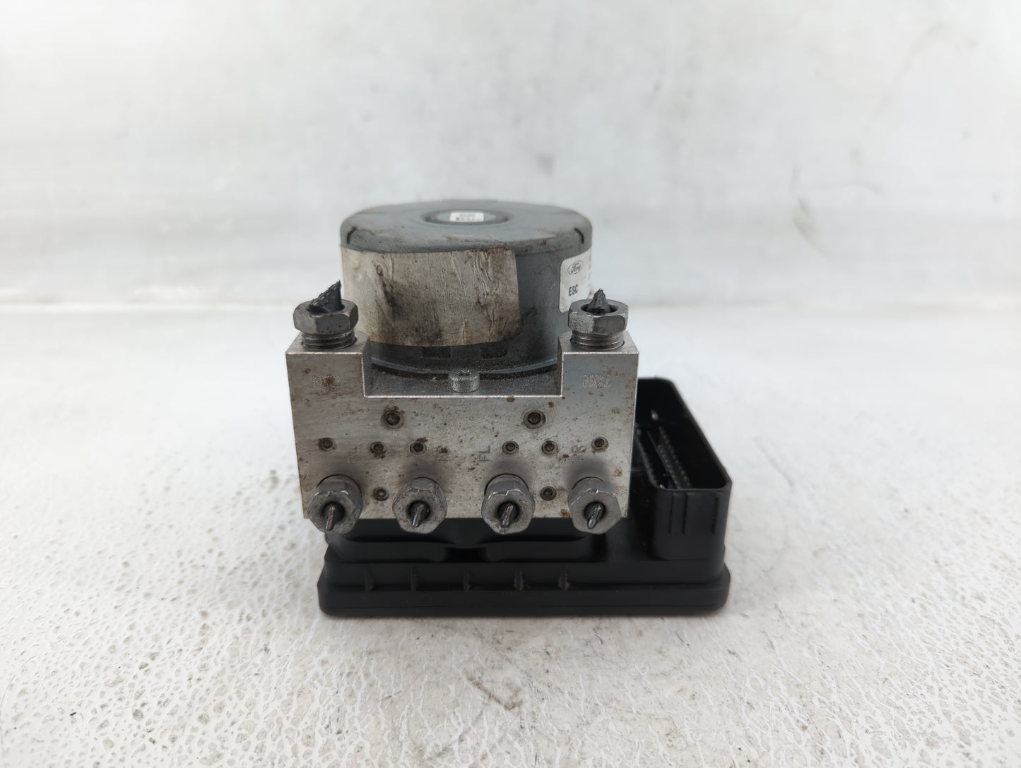 2019-2022 Ford Mustang ABS Pump Control Module Replacement P/N:KR3C-2B373-AB KR3C-2C219-AB Fits Fits 2019 2020 2021 2022 OEM