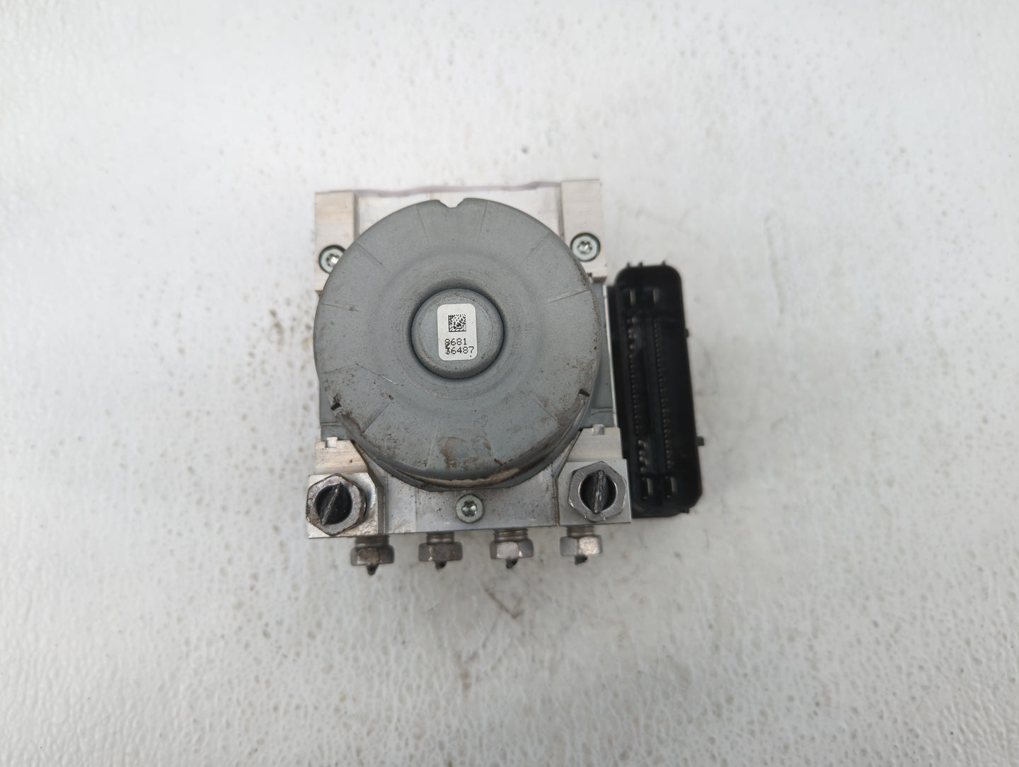 2019-2022 Ford Mustang ABS Pump Control Module Replacement P/N:KR3C-2B373-AB KR3C-2C219-AB Fits Fits 2019 2020 2021 2022 OEM
