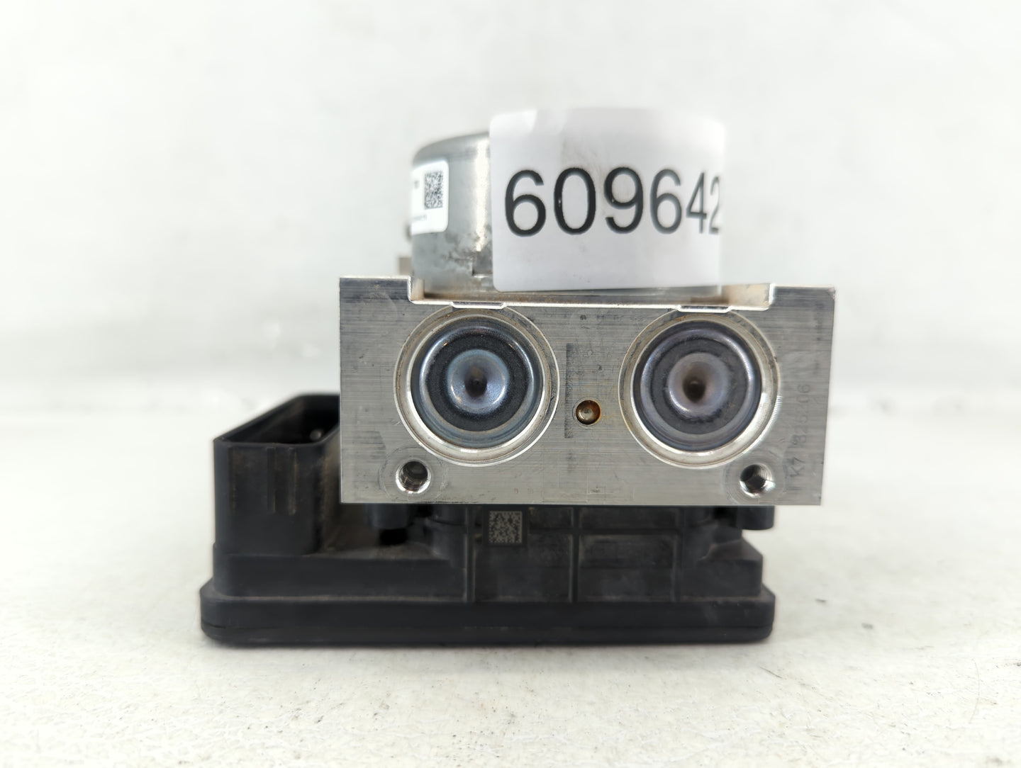 2019-2022 Ford Mustang ABS Pump Control Module Replacement P/N:KR3C-2B373-AB Fits Fits 2019 2020 2021 2022 OEM Used Auto Par