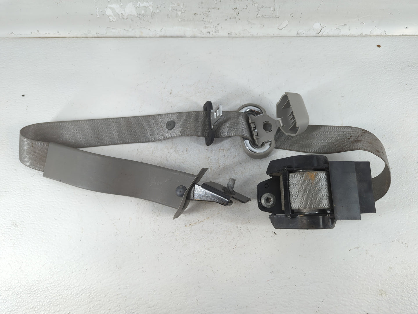 2015-2022 Ford Mustang Passenger Right Seat Belt Front Retractor - Oemusedautoparts1.com