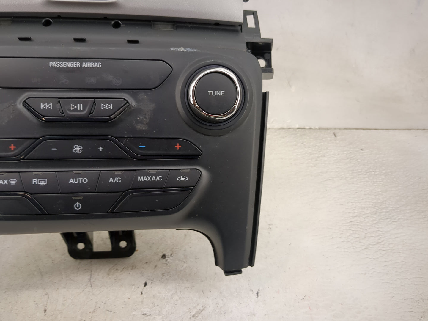 2019-2022 Ford Ranger Climate Control Module Temperature AC/Heater Replacement P/N:KB3T-18E245-KD3ENU Fits OEM Used Auto Par