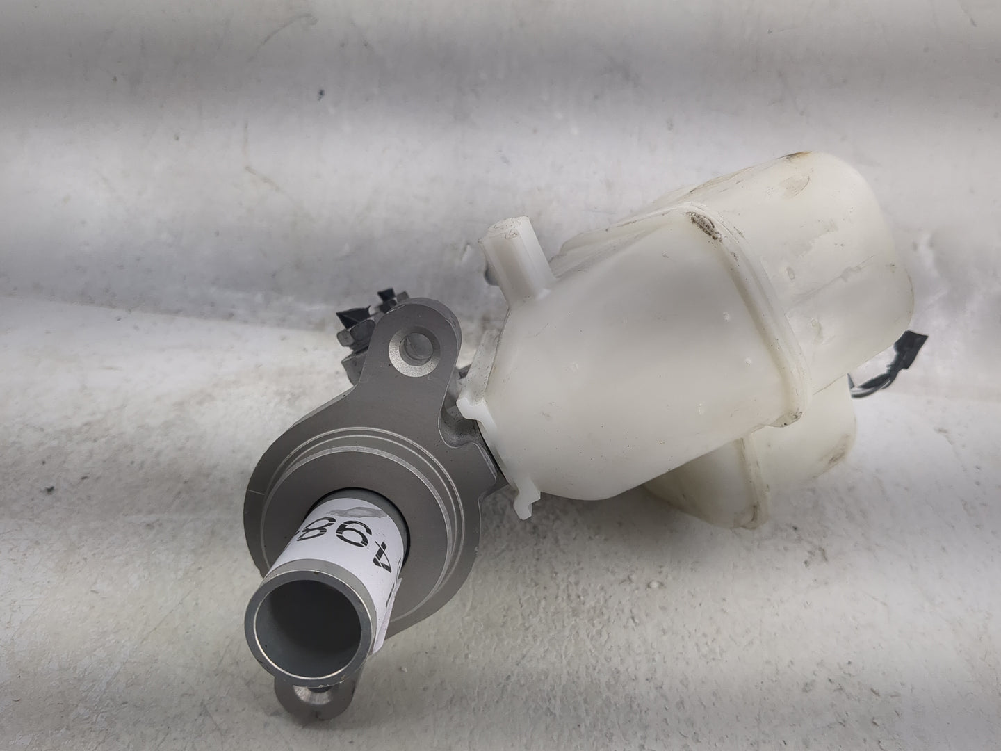 2019-2022 Ford Ranger Brake Master Cylinder 1498310 - Oemusedautoparts1.com