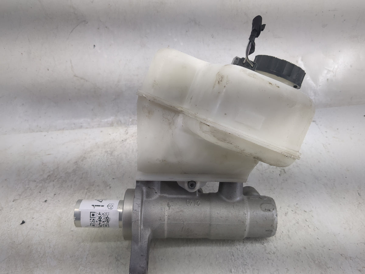 2019-2022 Ford Ranger Brake Master Cylinder 1498310 - Oemusedautoparts1.com