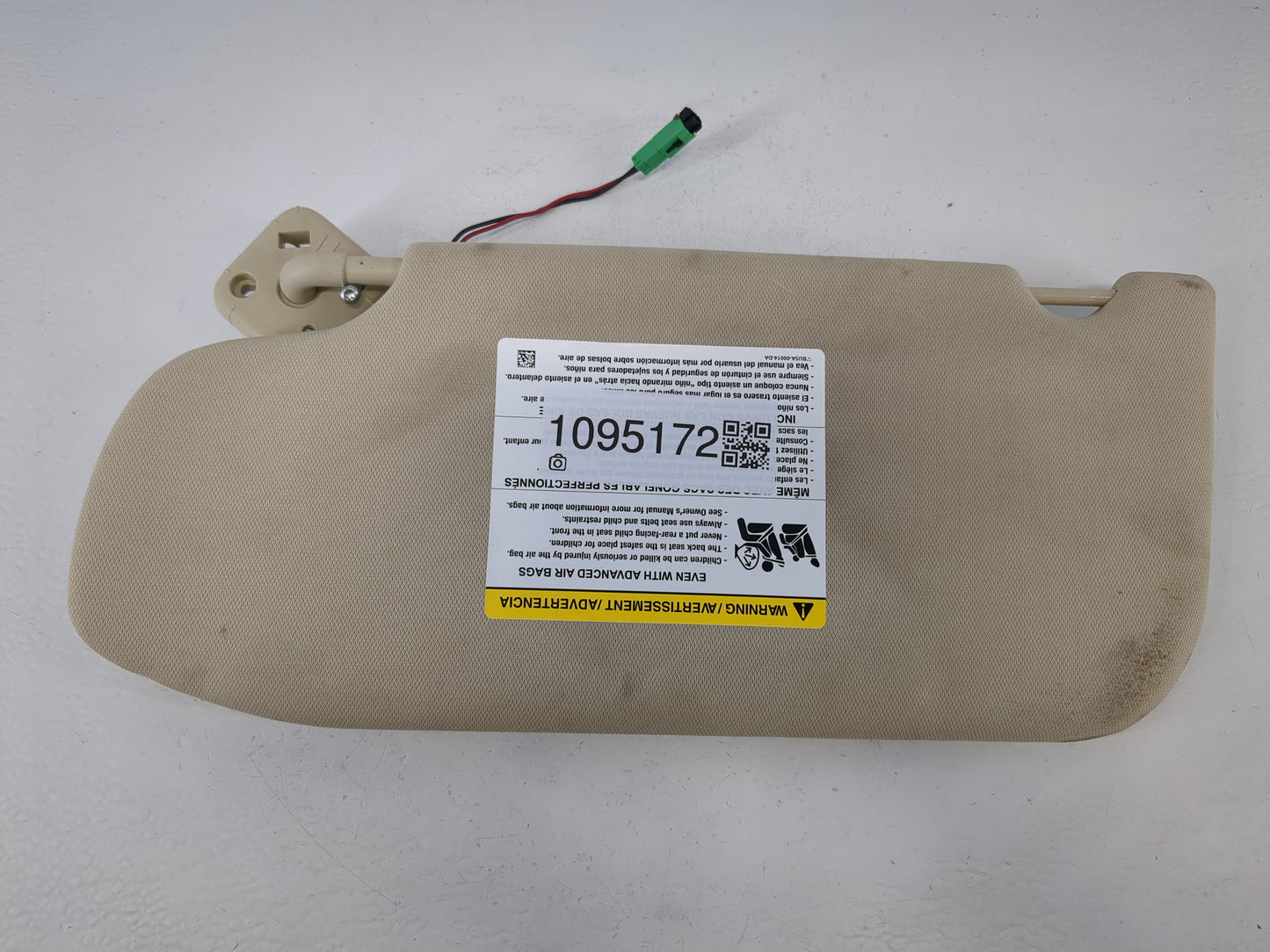 2013-2019 Ford Taurus Sun Visor Shade Replacement Passenger Right Mirror Fits OEM Used Auto Parts - Oemusedautoparts1.com
