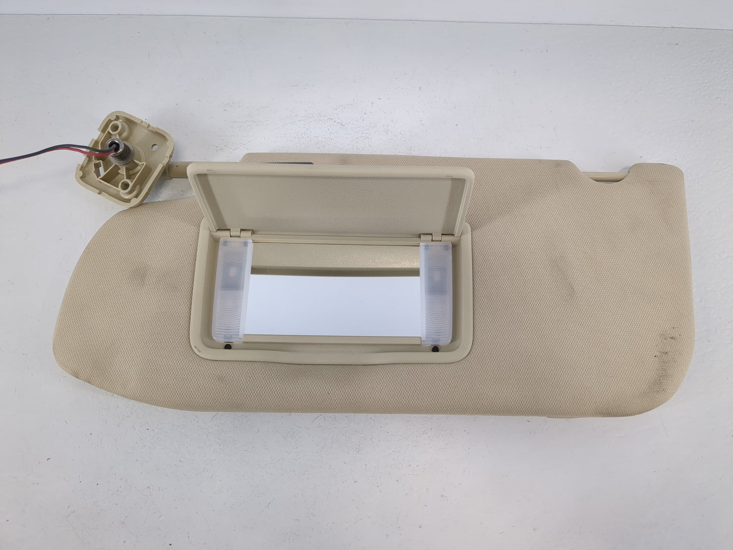 2013-2019 Ford Taurus Sun Visor Shade Replacement Driver Left Mirror Fits Fits 2013 2014 2015 2016 2017 2018 2019 OEM Used A