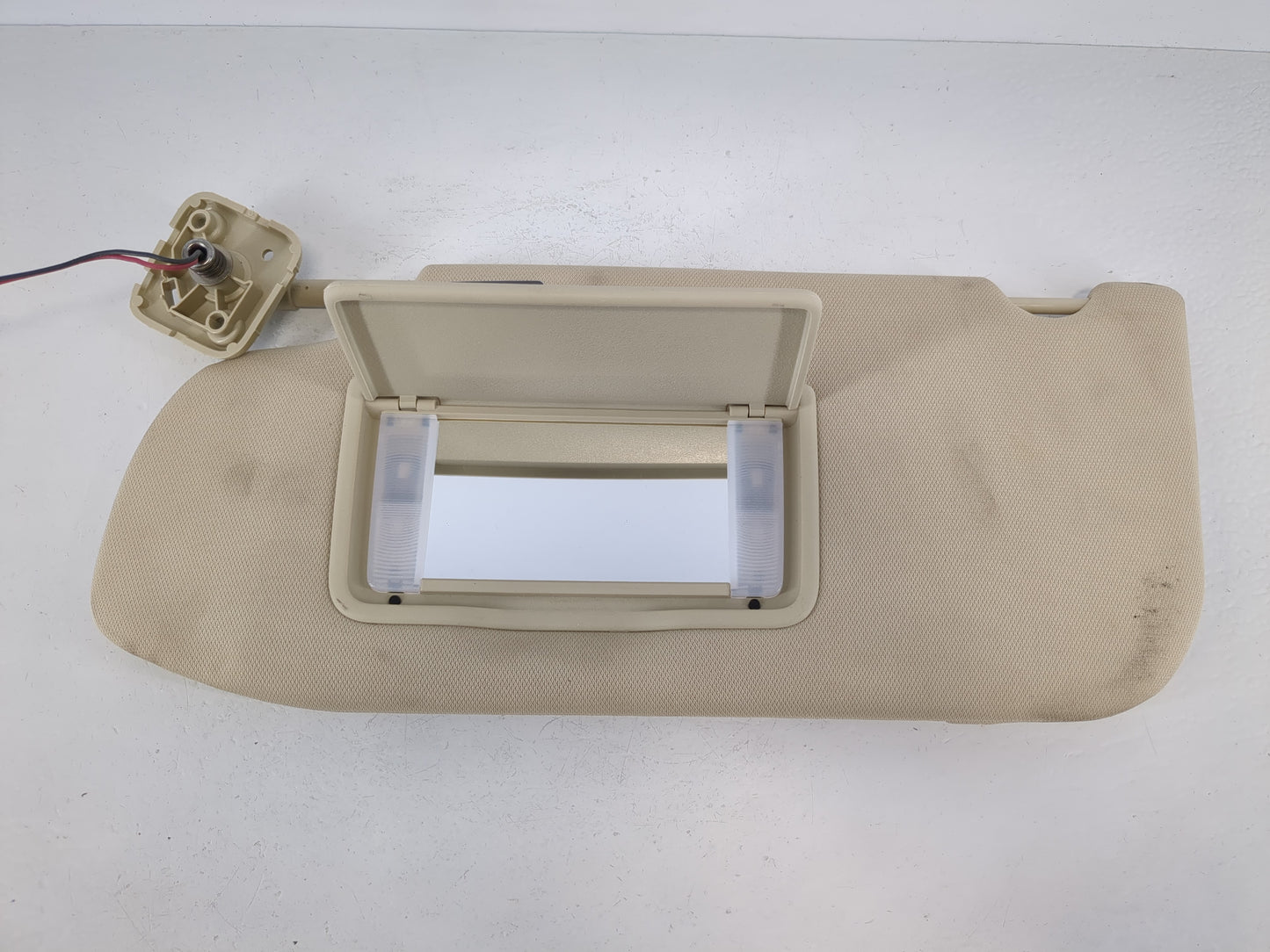 2013-2019 Ford Taurus Sun Visor Shade Replacement Driver Left Mirror Fits Fits 2013 2014 2015 2016 2017 2018 2019 OEM Used A
